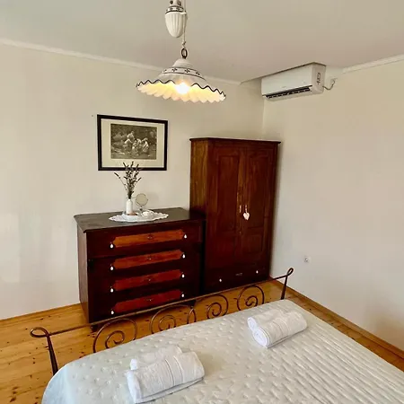 Vila Ciborovi Dvori *