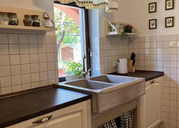 Ciborovi Dvori Villa *